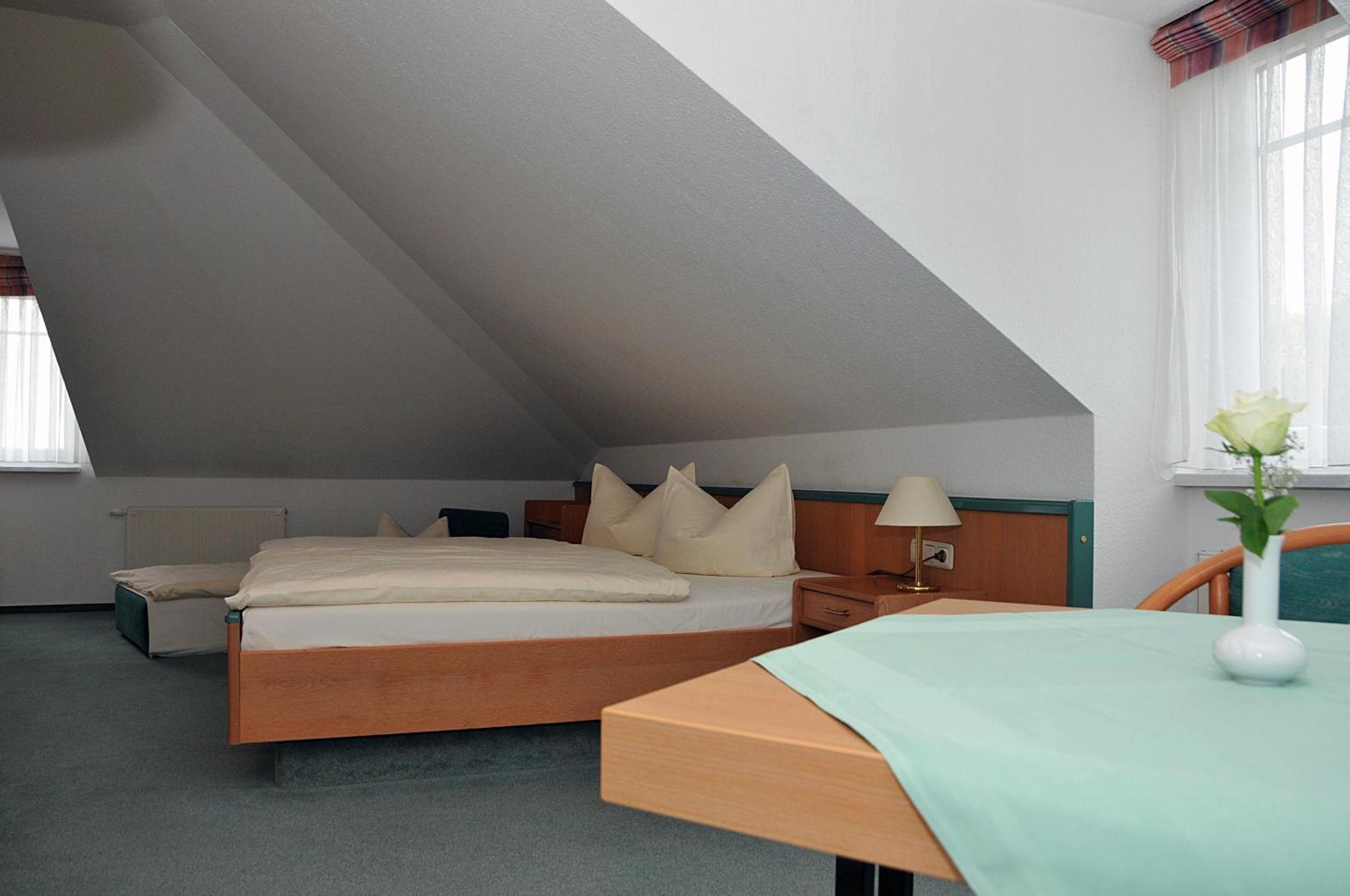 Hotel Friesen Werdau ภายนอก รูปภาพ