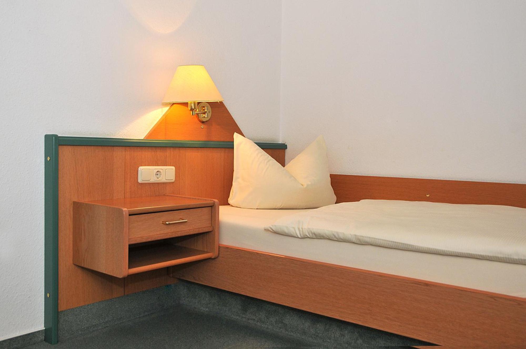 Hotel Friesen Werdau ภายนอก รูปภาพ