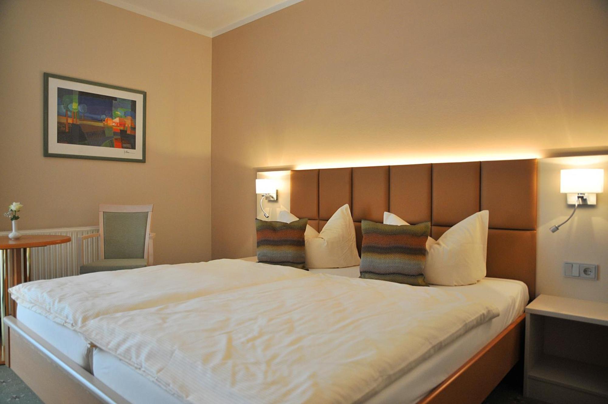 Hotel Friesen Werdau ภายนอก รูปภาพ