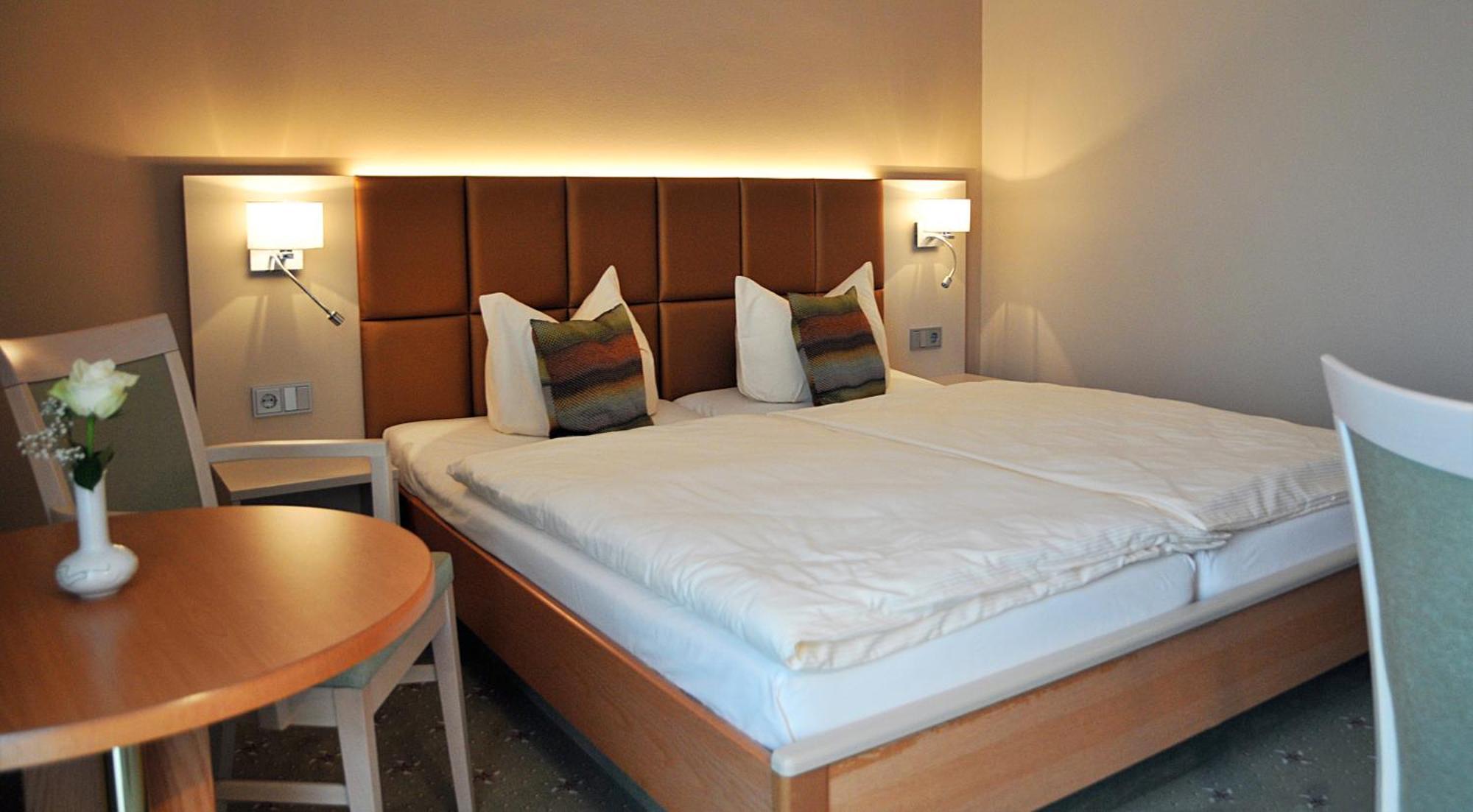 Hotel Friesen Werdau ภายนอก รูปภาพ