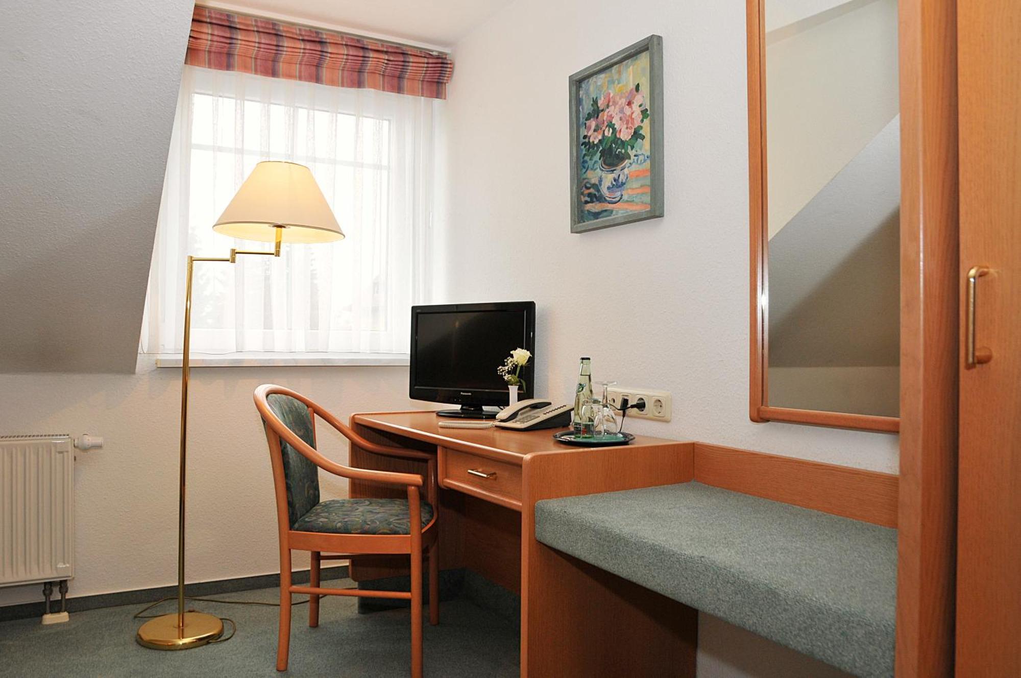 Hotel Friesen Werdau ภายนอก รูปภาพ