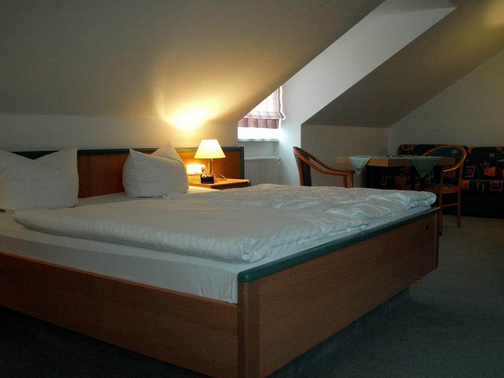 Hotel Friesen Werdau ภายนอก รูปภาพ