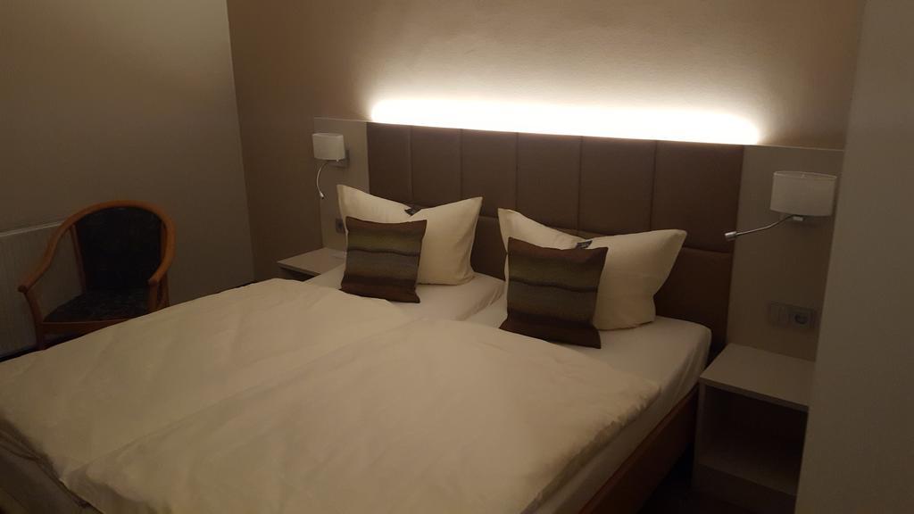 Hotel Friesen Werdau ภายนอก รูปภาพ