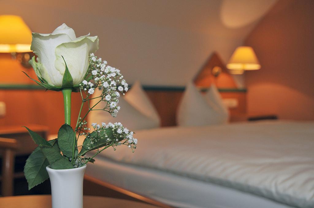 Hotel Friesen Werdau ภายนอก รูปภาพ