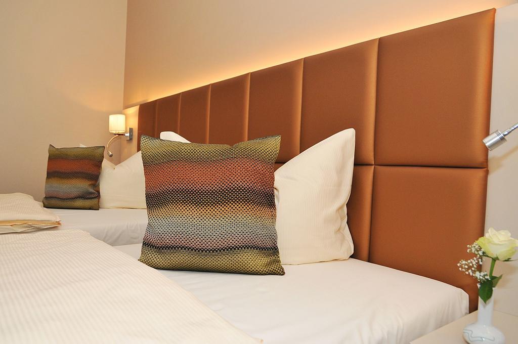 Hotel Friesen Werdau ภายนอก รูปภาพ