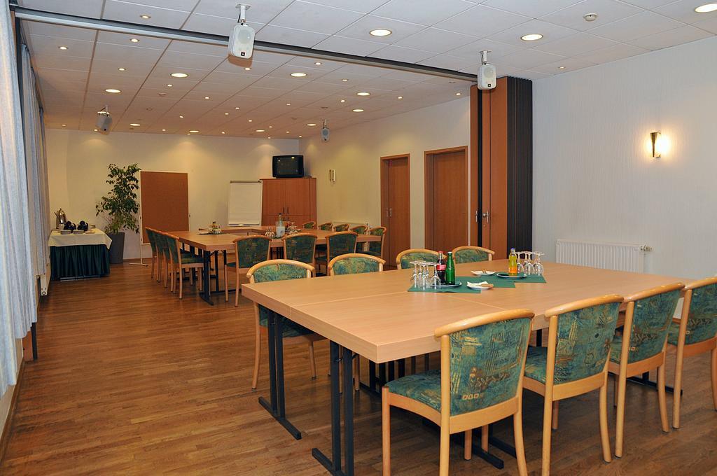 Hotel Friesen Werdau ภายนอก รูปภาพ