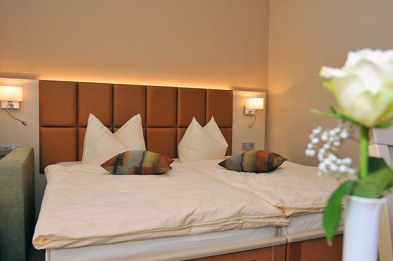 Hotel Friesen Werdau ภายนอก รูปภาพ